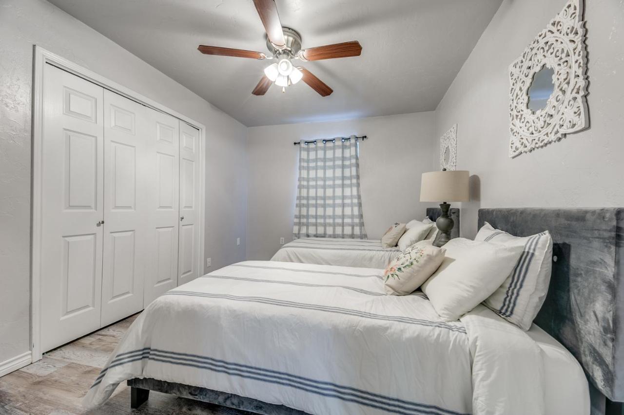 Cozy 4 Bedroom Home Blocks To Main Street And Wineries Fredericksburg Exterior photo